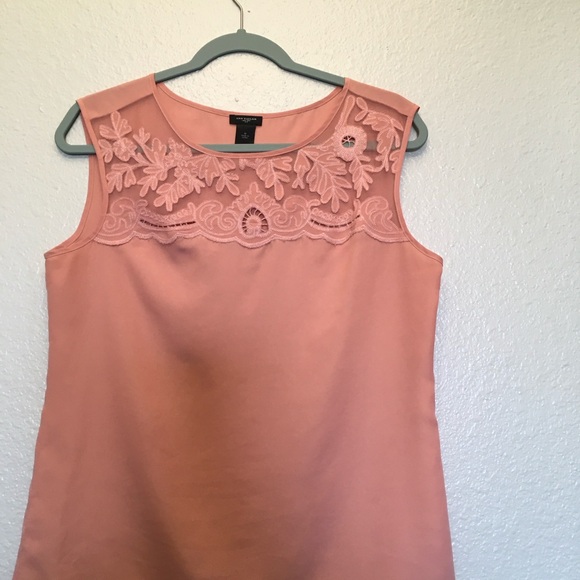 Ann Taylor Peach Lace Embroidered Women's Top Medium - Picture 2 of 4